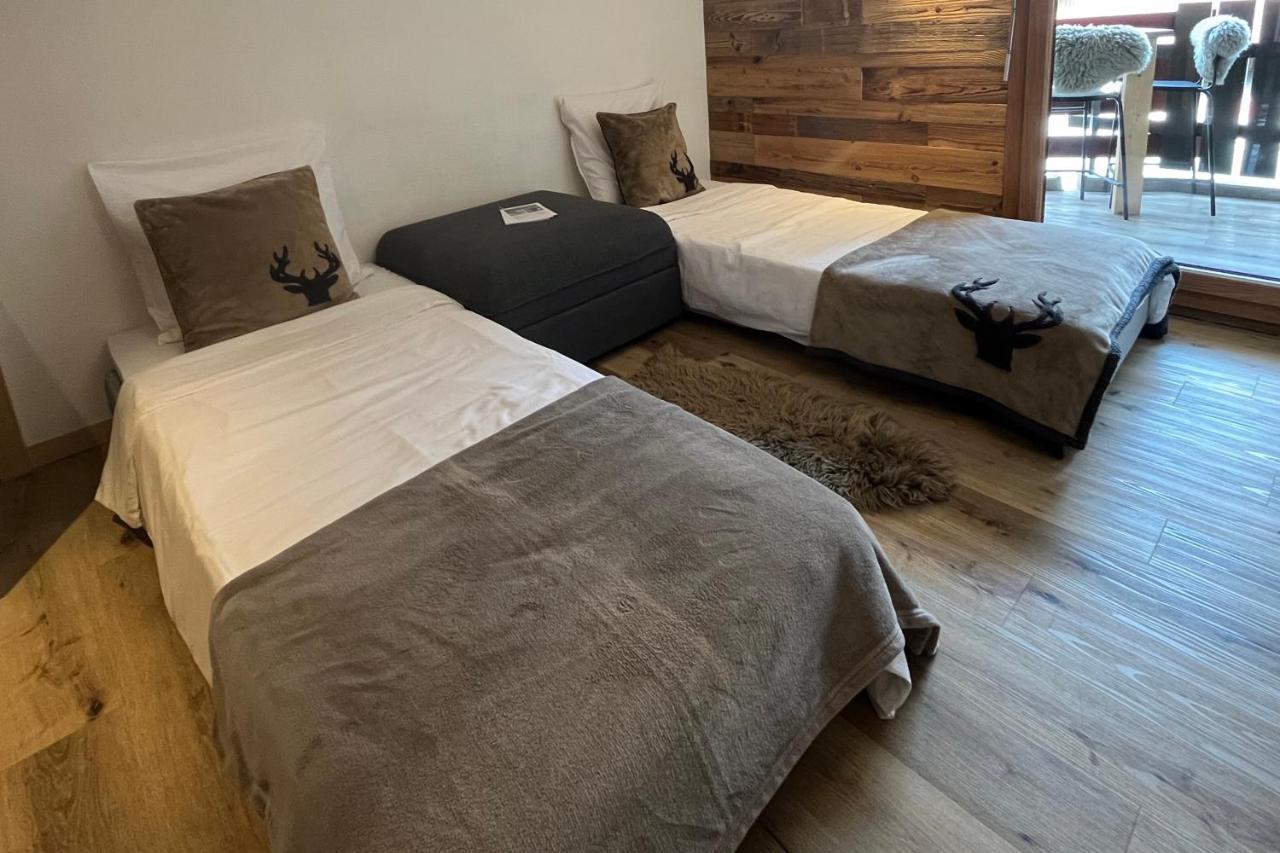 Les Cerfs - Appartement & Studio - Anzère Екстериор снимка